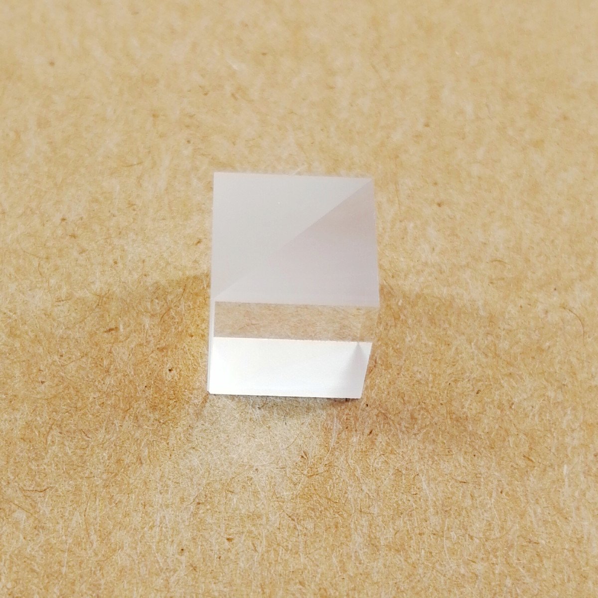 Polarizing Beam Splitter Refractor Optical Elements Cube 400-700nm Visible Light Triangular Prism - Image 2