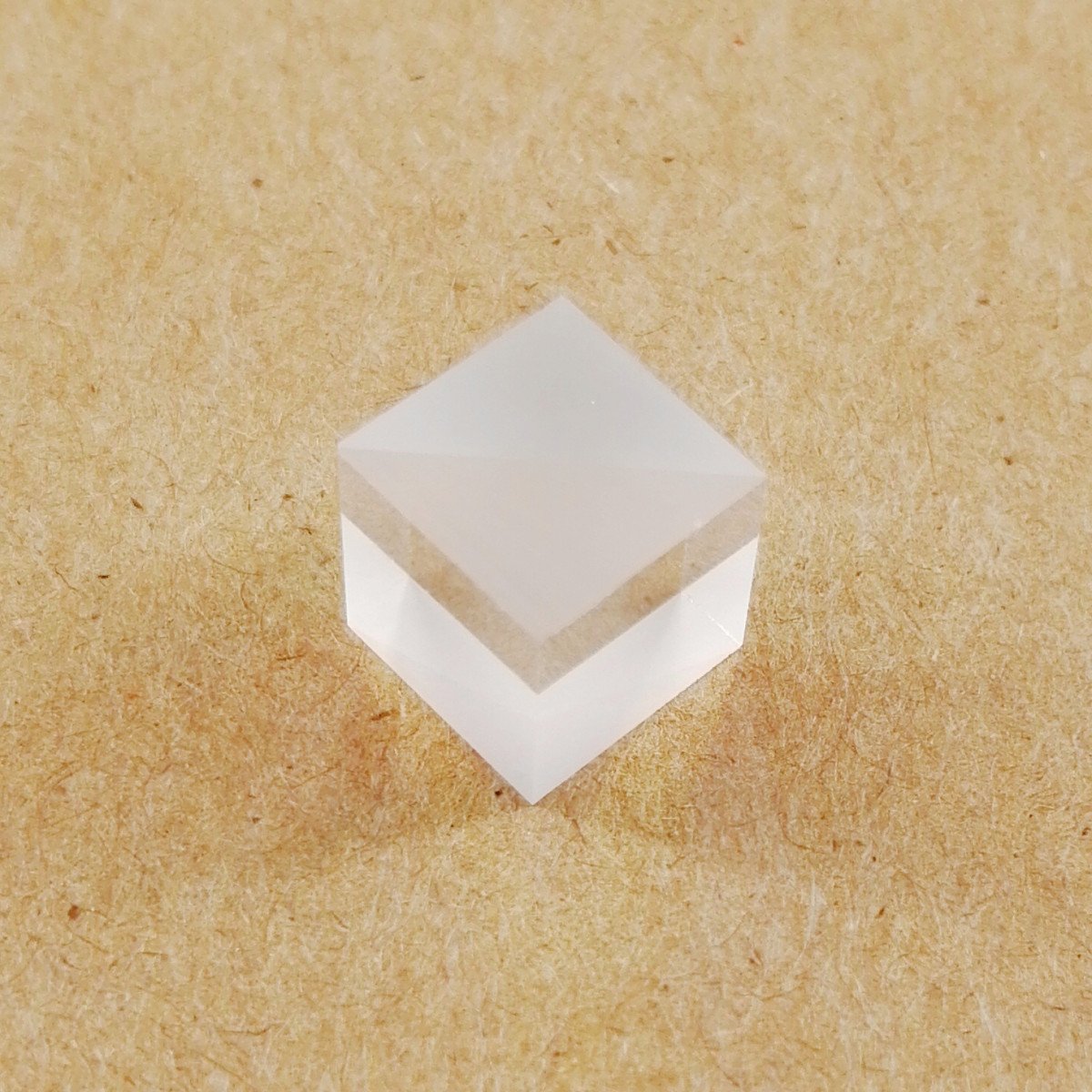 Polarizing Beam Splitter Refractor Optical Elements Cube 400-700nm Visible Light Triangular Prism - Image 3